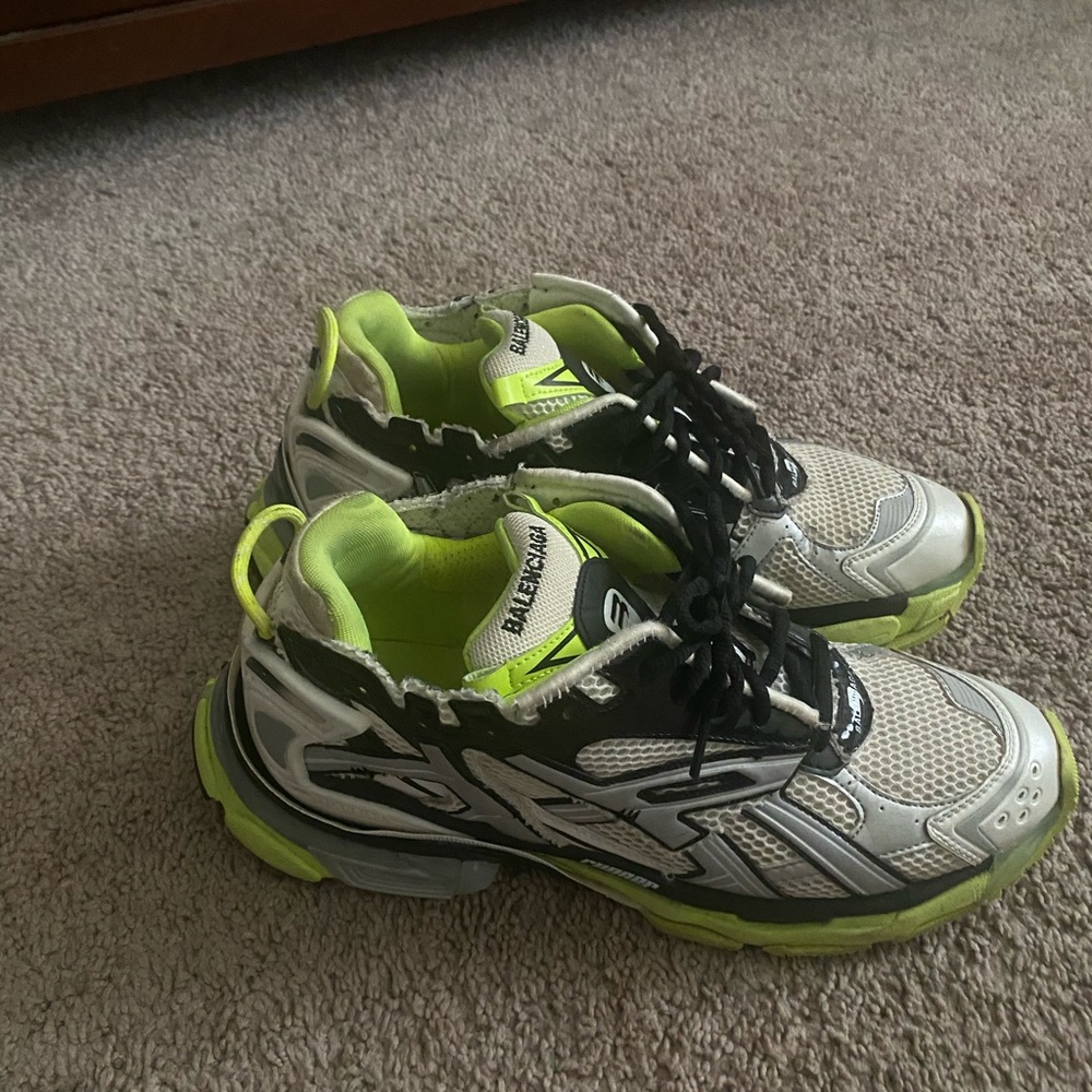 Runner Gray and Neon Green Sneakers